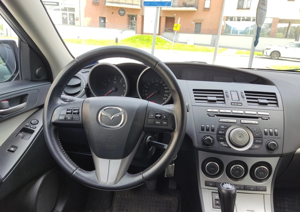 Mazda 3 cena 22500 przebieg: 143300, rok produkcji 2010 z Włoszczowa małe 92